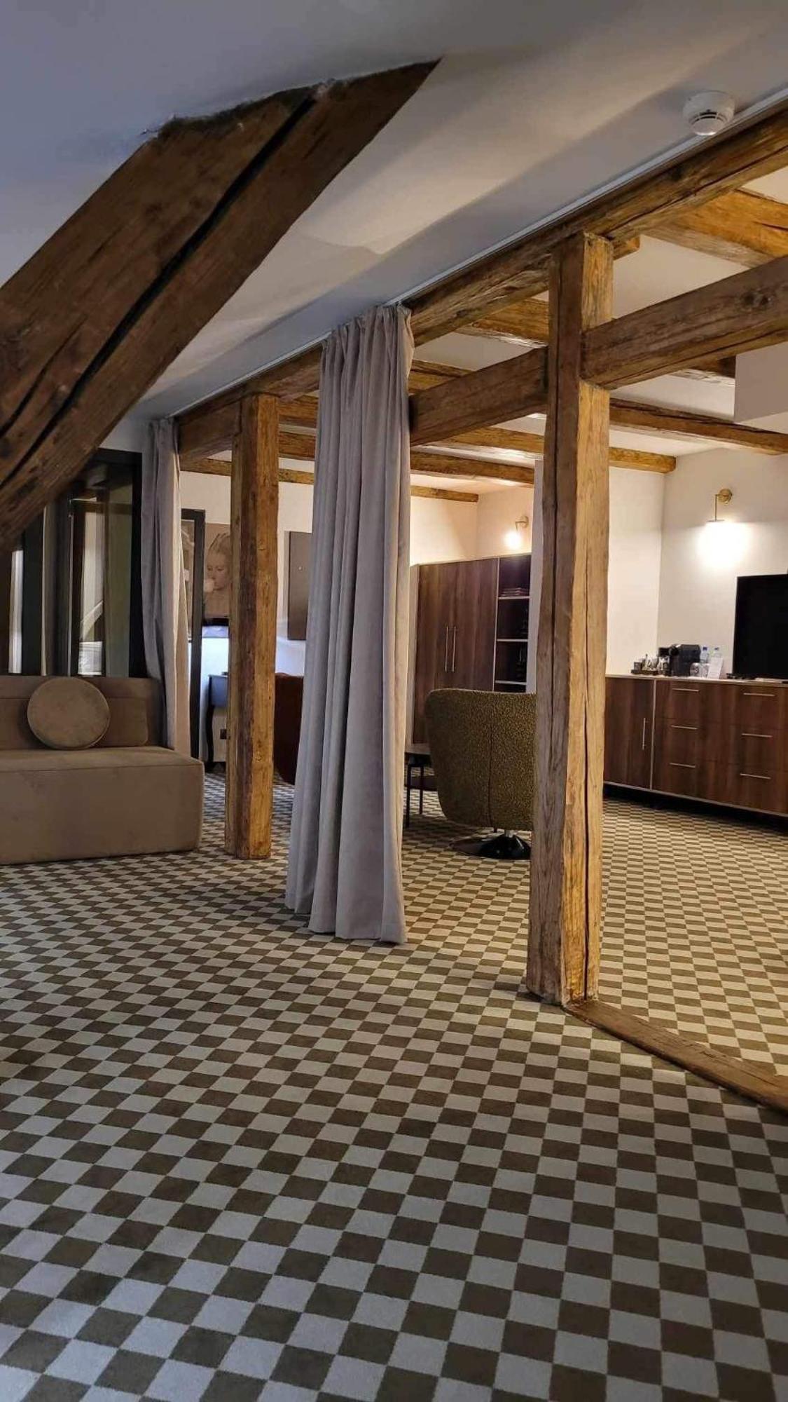 Hotel Pietryna วูดช์ ภายนอก รูปภาพ