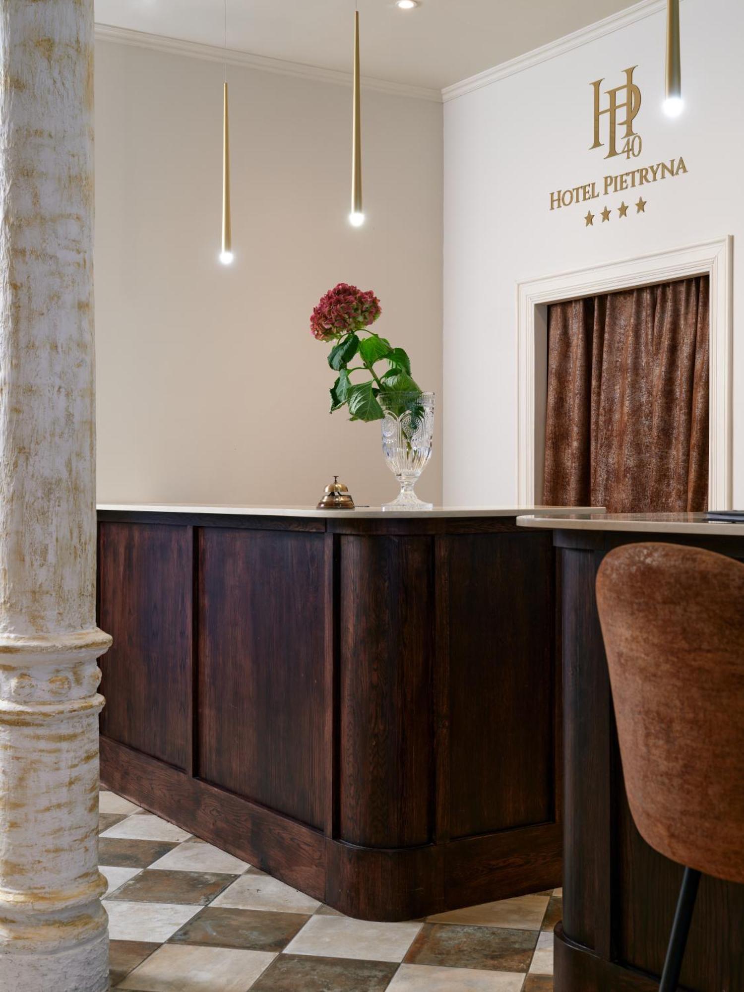 Hotel Pietryna วูดช์ ภายนอก รูปภาพ